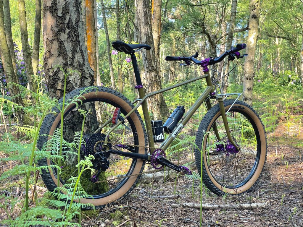 Stooge Scramber in Green with 27.5"+ tyres